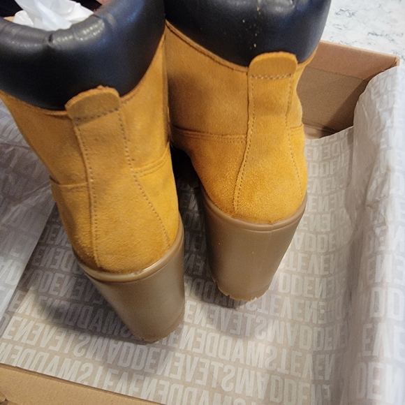 Steve Madden Tindra Womens Suede Platform Ankle Boots | US 8 NEW! - Picture 10 of 14